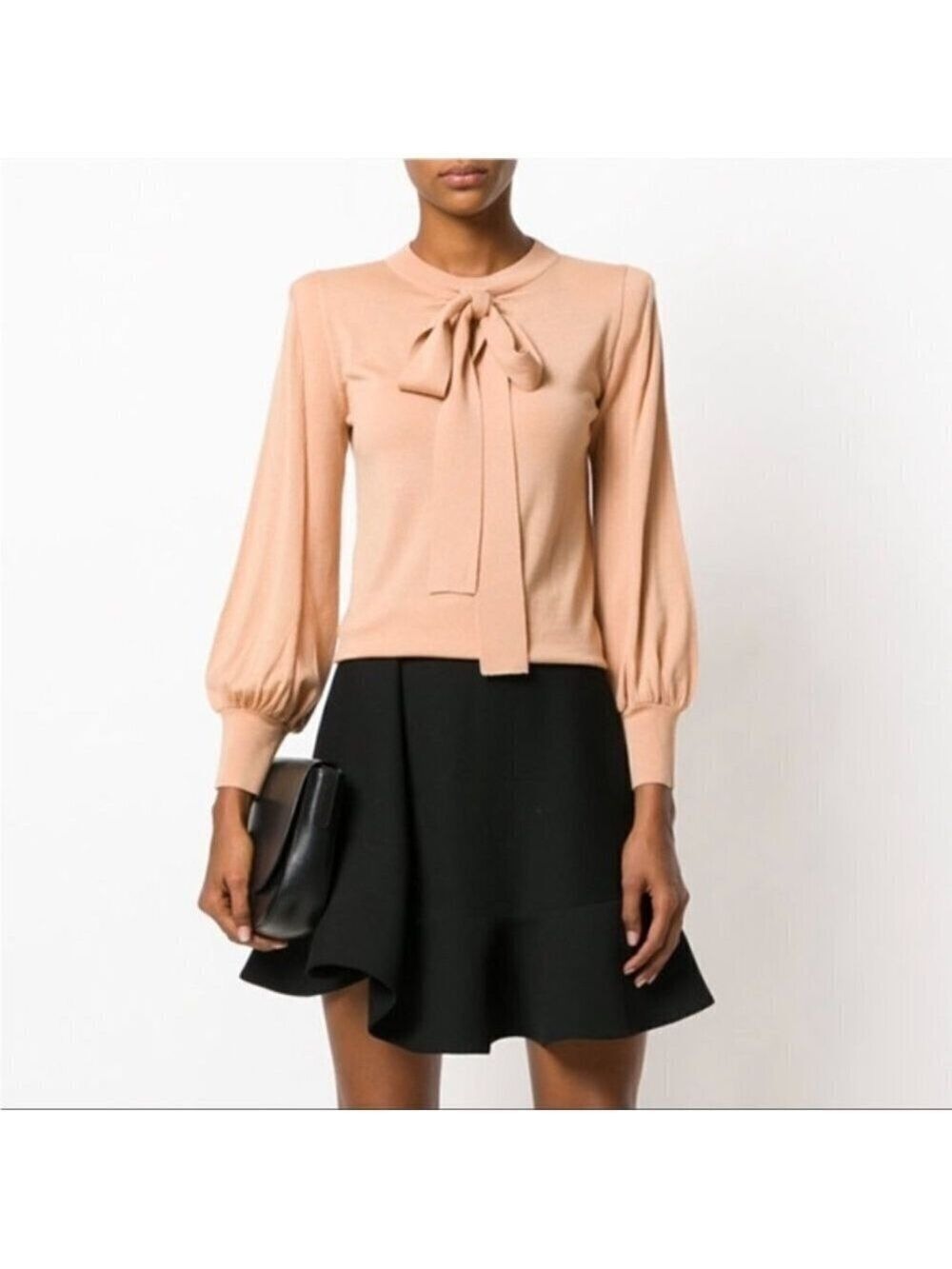 Chloé Bow-Tie Wool Knit Sweater worn by Kate Beckinsale
